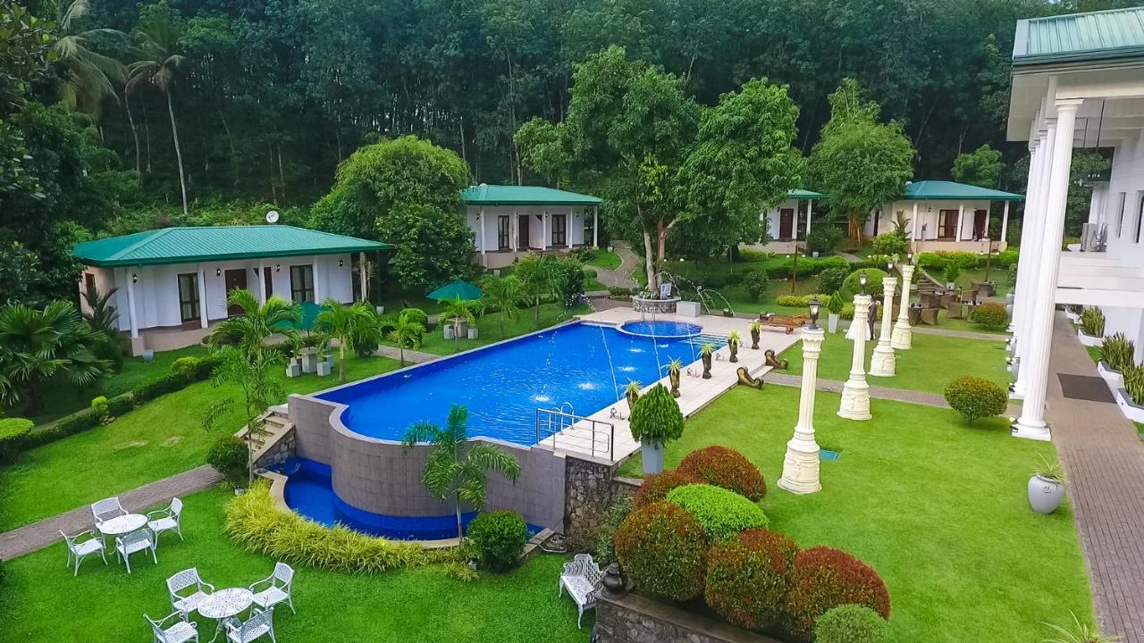 Seethawaka Regency Avissawella Exterior foto