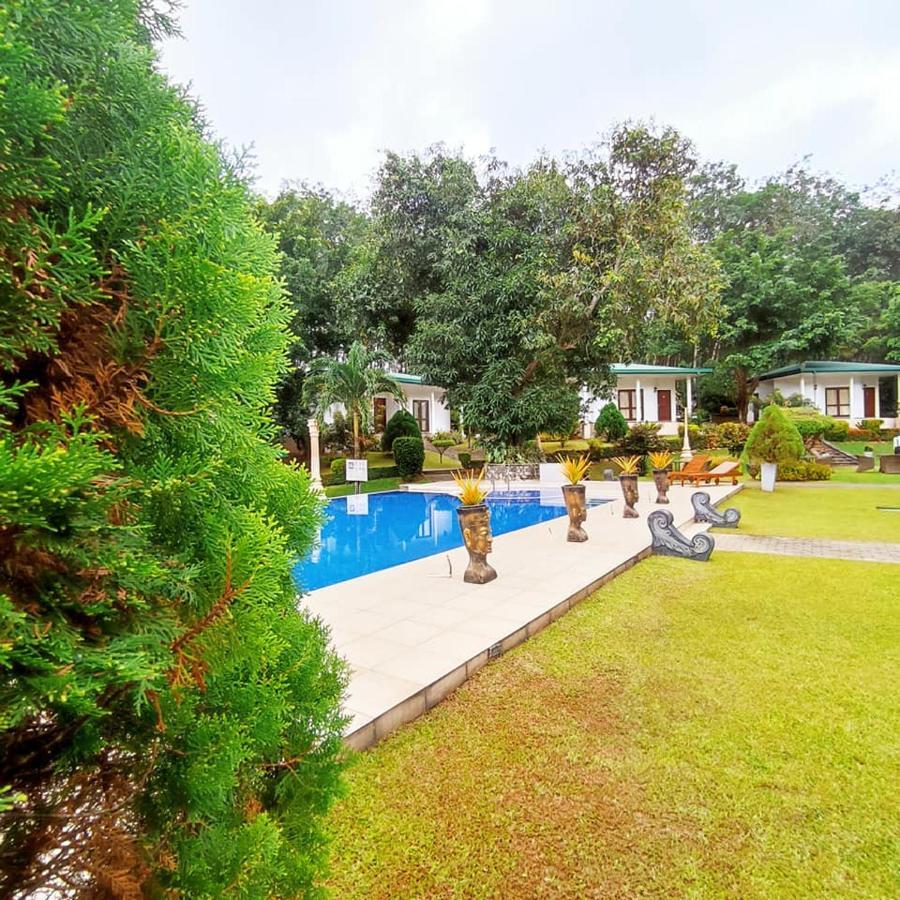 Seethawaka Regency Avissawella Exterior foto
