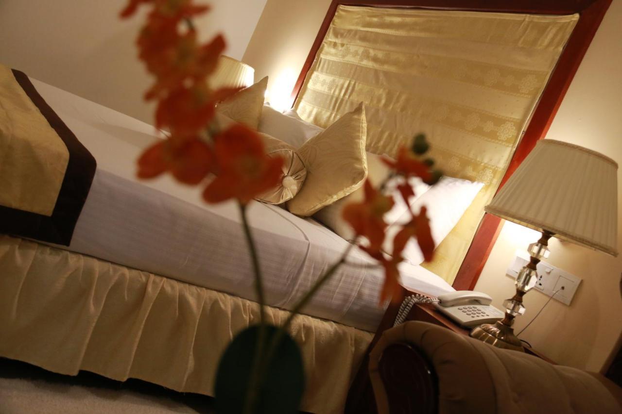 Seethawaka Regency Avissawella Exterior foto
